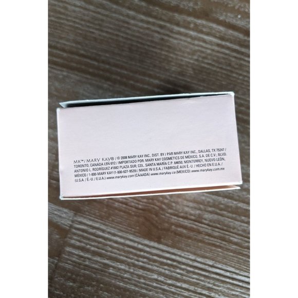 MARY KAY MINERAL POWDER FOUNDATION BEIGE 2 NEW IN BOX .28 oz - Picture 5 of 6